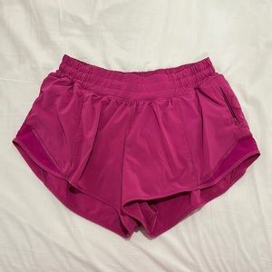 lululemon hotty hot shorts, size 8